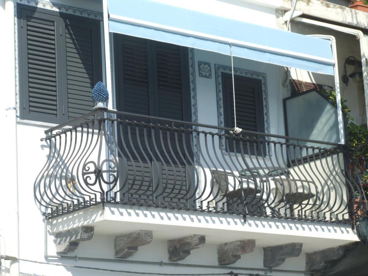 Villa Casa Nicole Fronte Mare Giardini-Naxos Exterior foto
